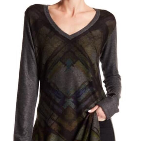 Go Couture NEW Printed V-Neck Sweater Size Large - Picture 1 of 6